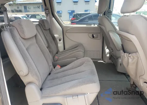 2005 Dodge Grand Caravan Sxt z USA, uszkodzony, nr VIN 2D4GP44L25R171984